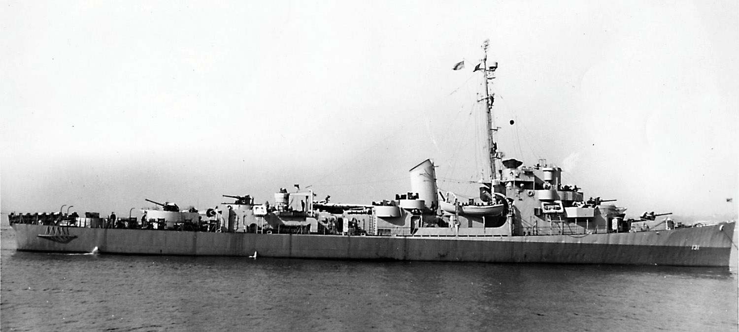 March 21st, 1944: Brooklyn, N.Y. - Starboard side views of Hammann taken in misty waters near the New York Navy Yard. 