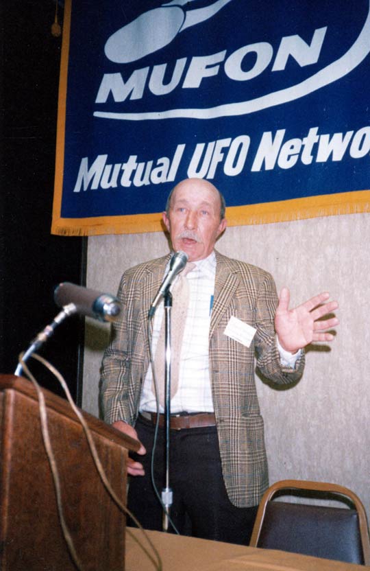 Charlie Hickson at the first Ozark UFO Symposium in Eureka Springs, Arkansas, in 1988 (Image credit: Antonio Huneeus)